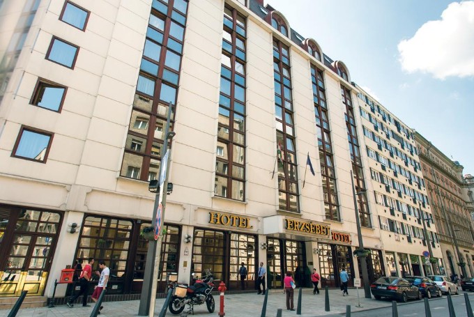 Hotel Erzsebet - et relativt stort tre stjerners hotell i sentrum av Budapest