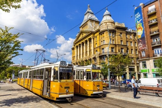 Reiser pensjonister gratis med kollektivtransport i Budapest?